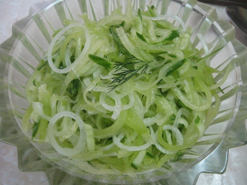 Узбекский салат из редьки зеленой